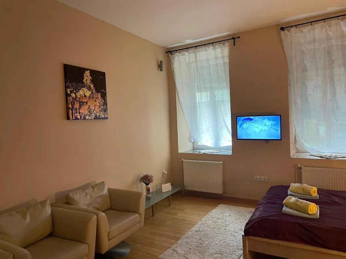 Budapest Clark Apartman ** Apartman